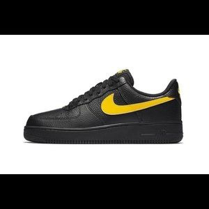 Air Force 1 '07 LV8 Low in "Black/Amarillo